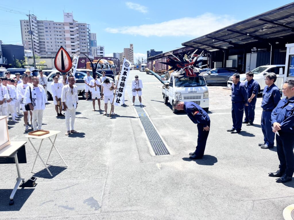 大蛇山祭り 目玉奉納 - 大牟田運送株式会社