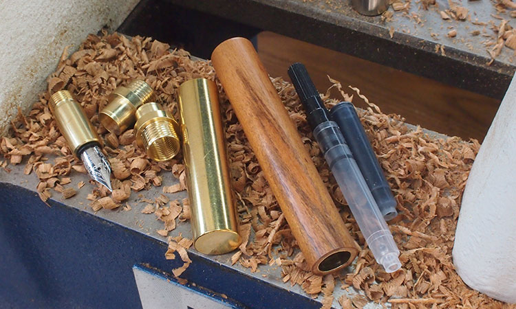 ◎ ロウ (万年筆) ブラス（真鍮） | つくる人をシゲキする オフの店