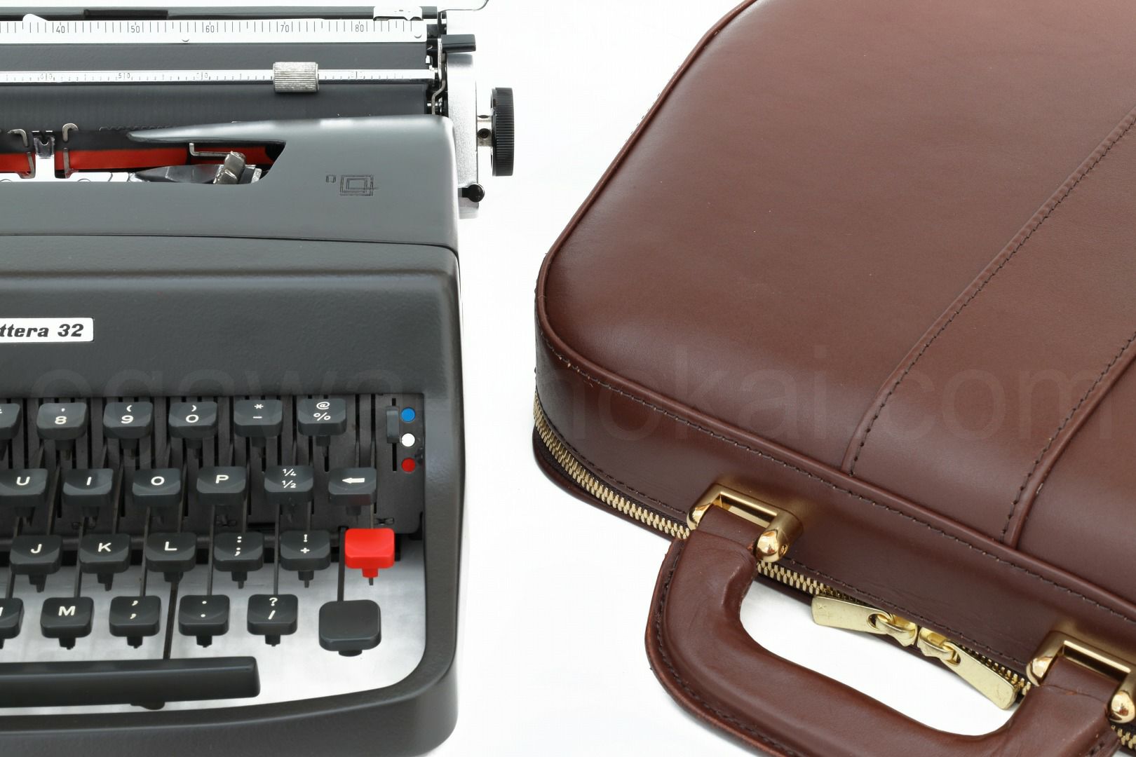 olivetti Lettera 32 プレミアム中古タイプライター｜タイプライター