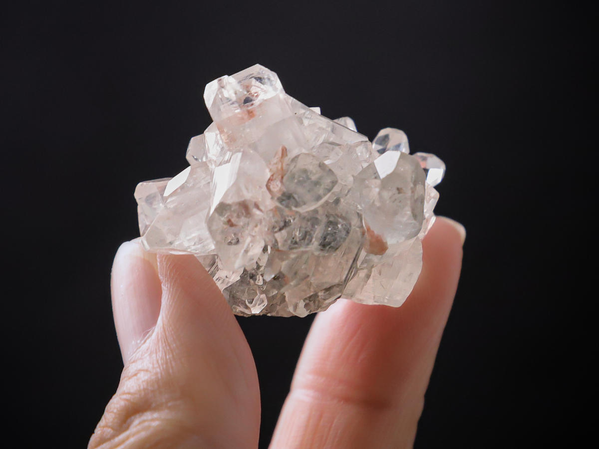 アポフィライト（ピンクヒューランダイト/カルセドニー入）［No.10