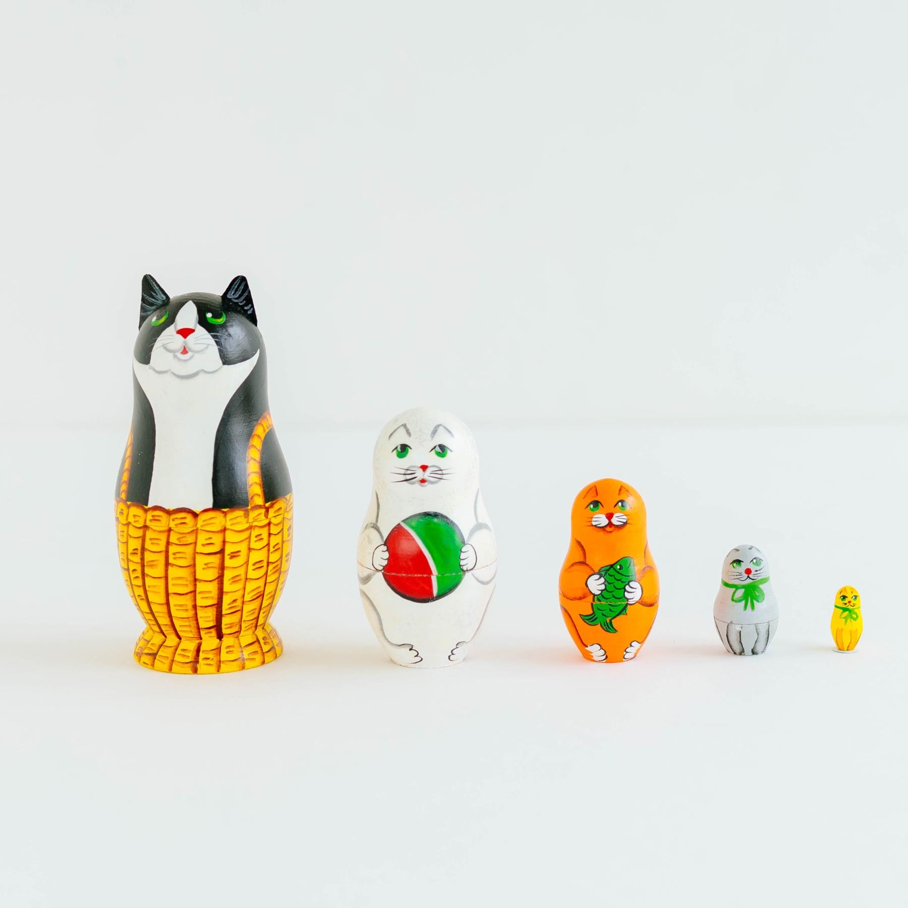 ニキーチン家族マトリョーシカ｜オブジェ・ぬいぐるみ｜オルネ ド