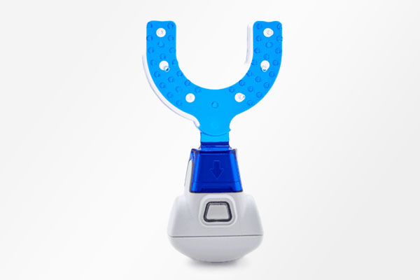 シュアスマイルVPro（振動型アライナー補助装置）｜大阪矯正歯科グループ