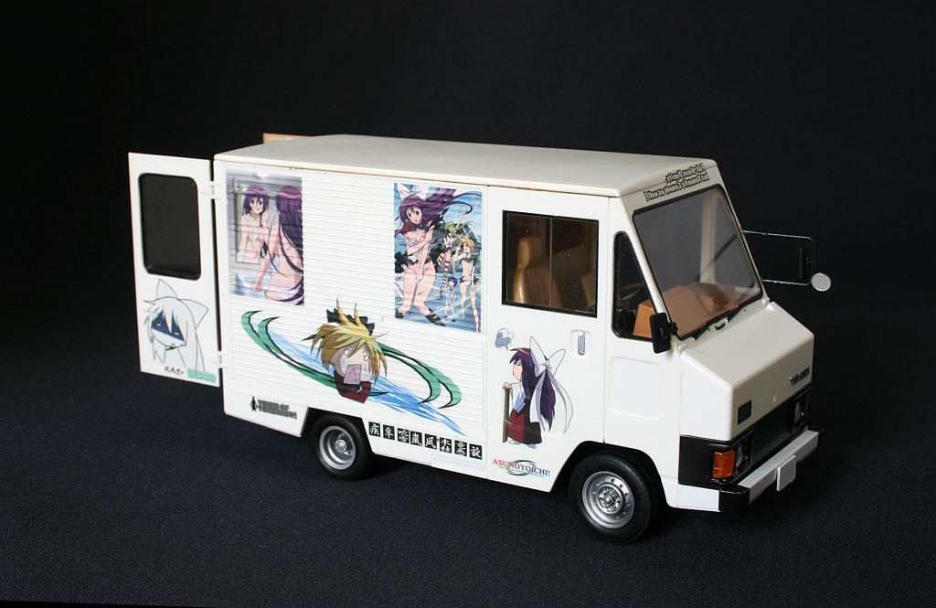 トヨタ ハイエース クイックデリバリーを痛車にしてみた (タミヤ 1/24