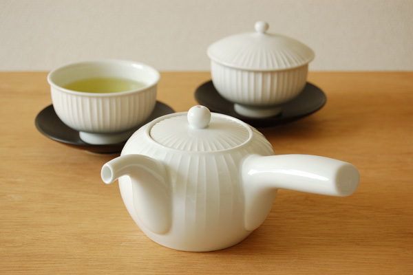 白山陶器 白磁立筋 汲出 蓋付｜和食器の通販 monsen