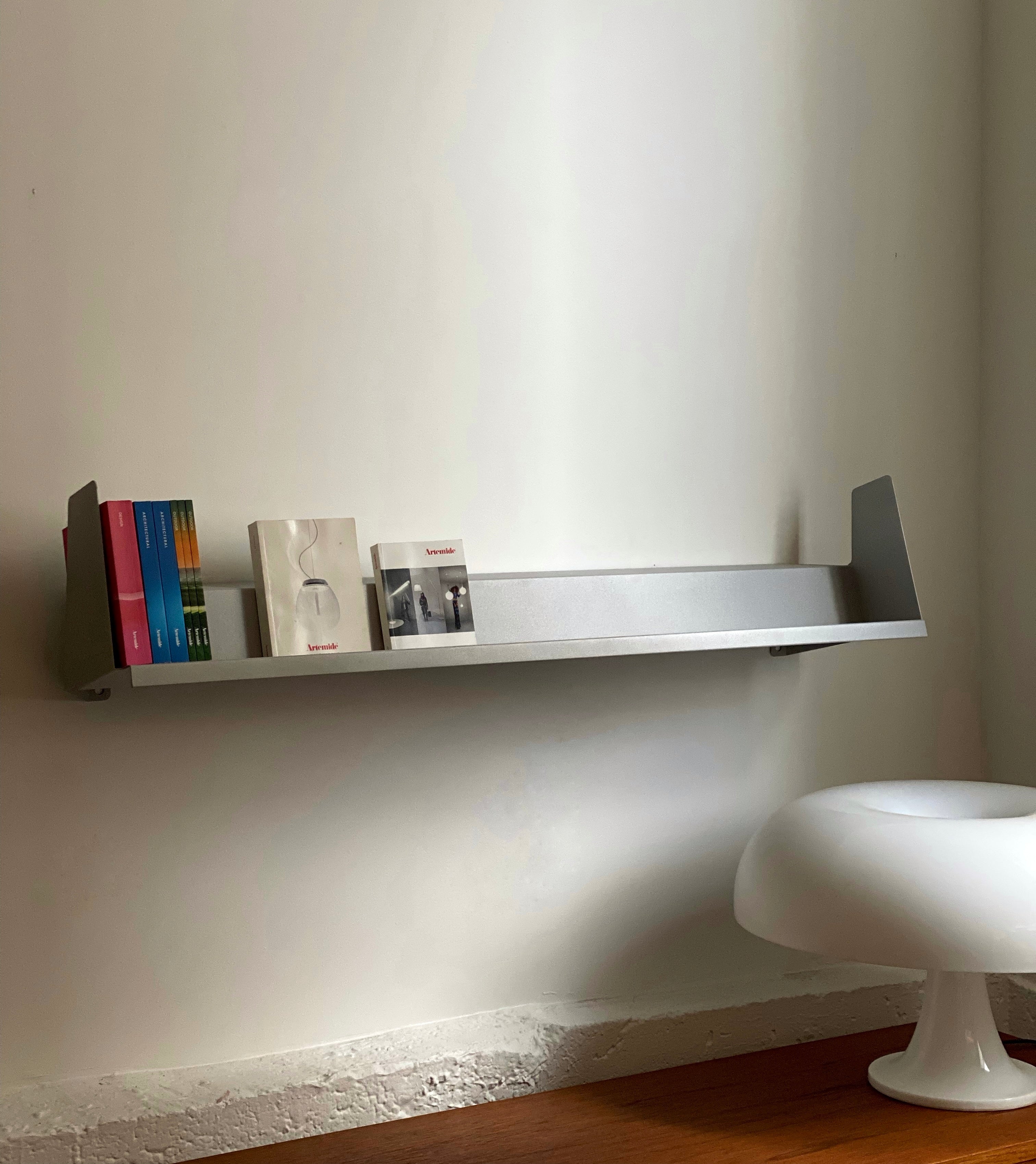 Sarmiento mensola shelf by Francisco Gomez Paz – Morceau Montréal