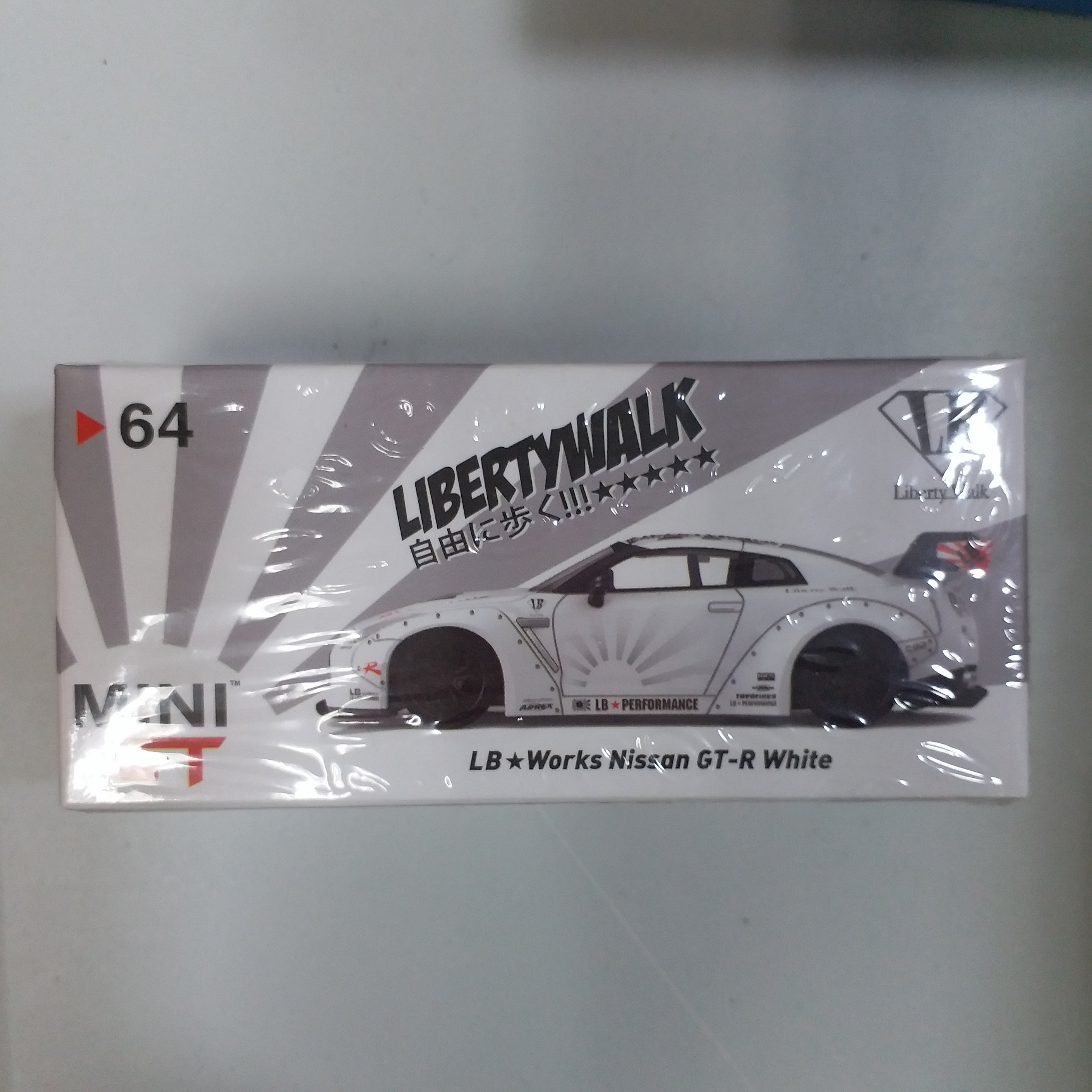 Mini GT #64 LB☆WORKS Nissan GT-R (R35) Type 1 , Rear Wing ver 1+2