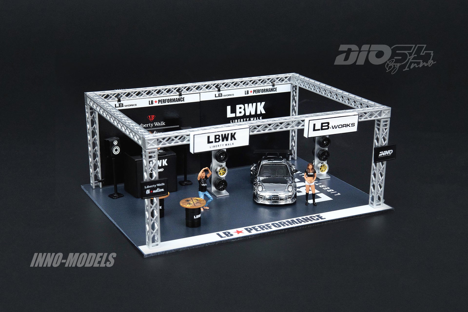 INNO Models 1:64 Liberty Walk Auto Salon Diorama Set with 1/64