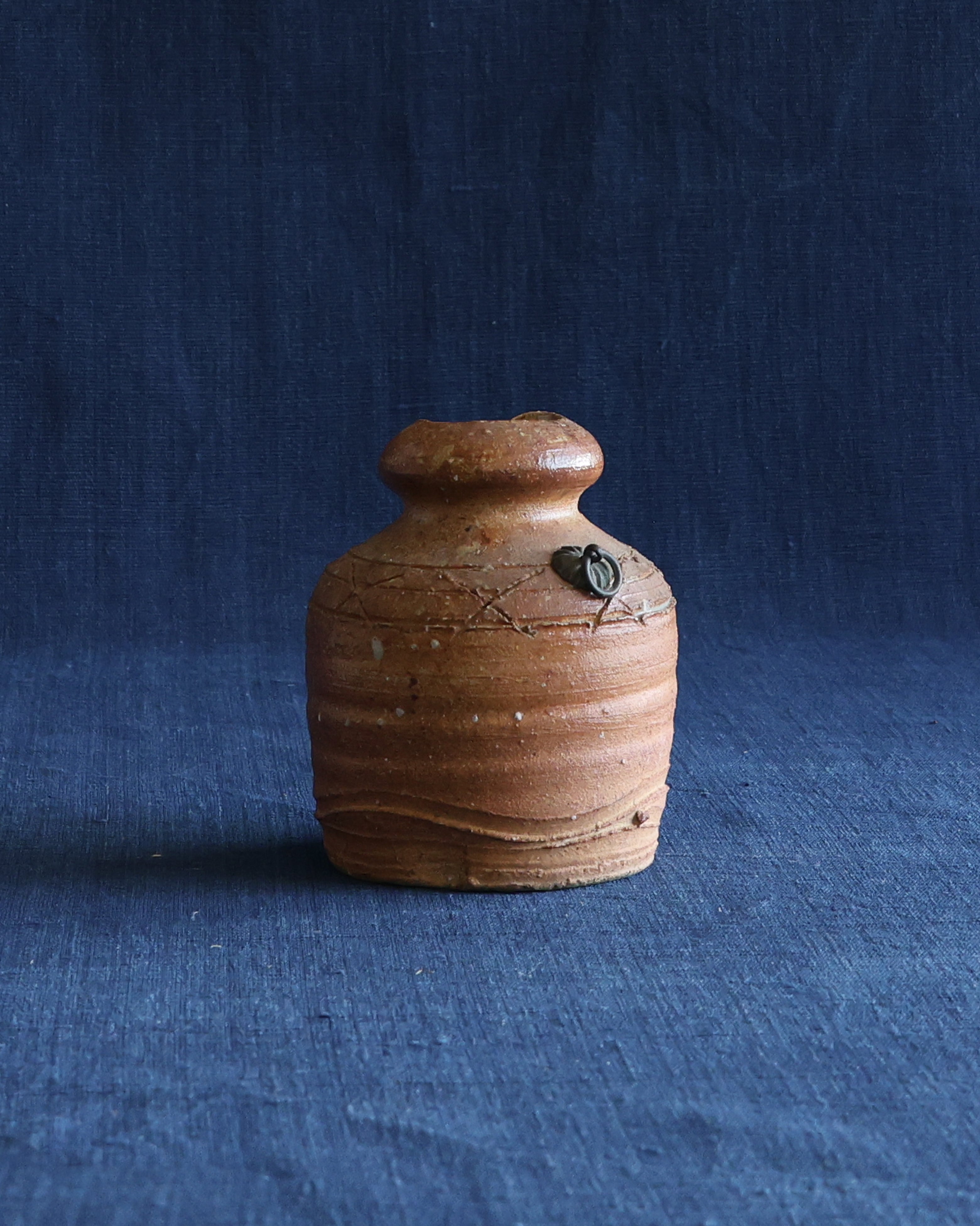 Shigaraki Hanging Vase – Marseille Blue