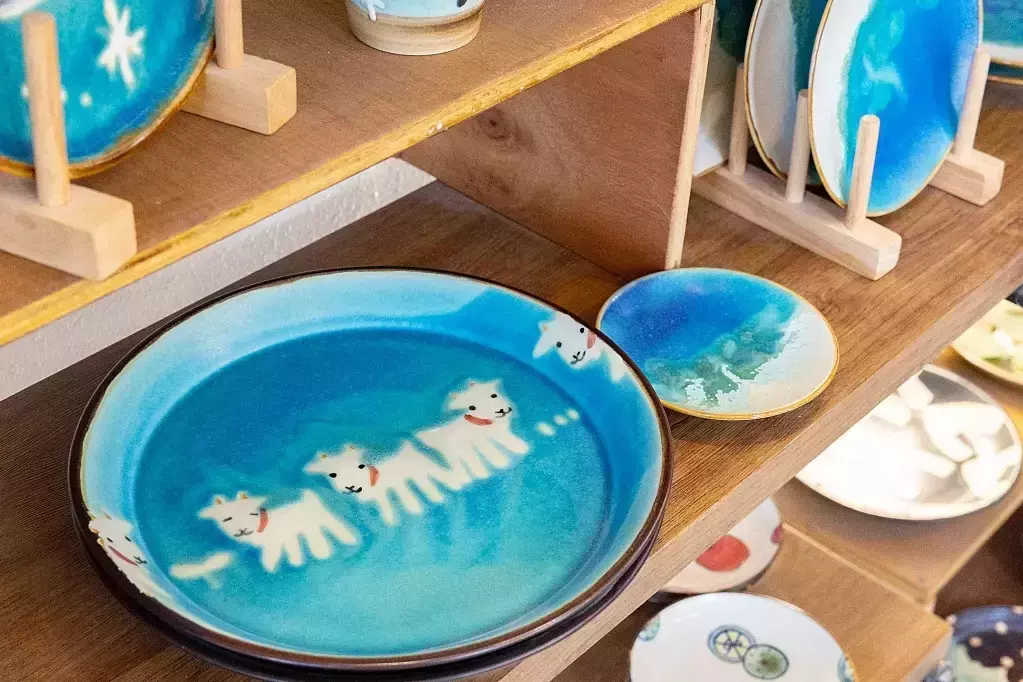 アトリエ クッチャネ｜沖縄モチーフの器が人気の工房｜MEGRY(メグリー沖縄)