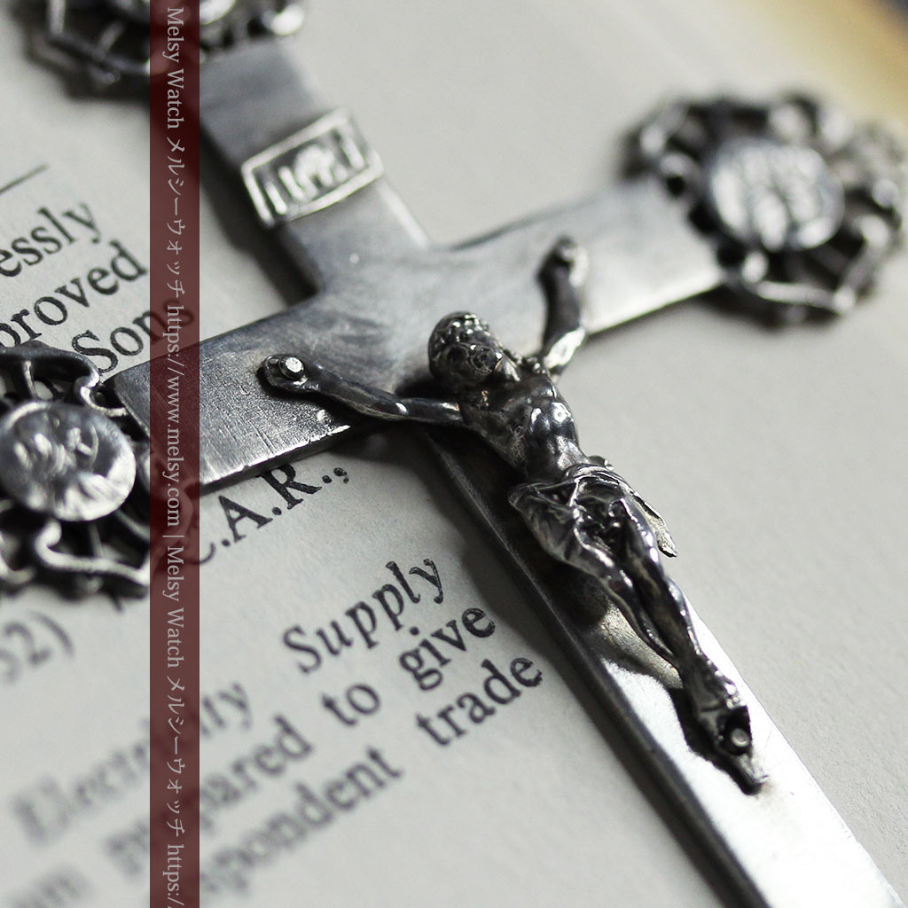 渋い雰囲気が伝わる 大人のアンティーククロス・十字架 【1900年頃】