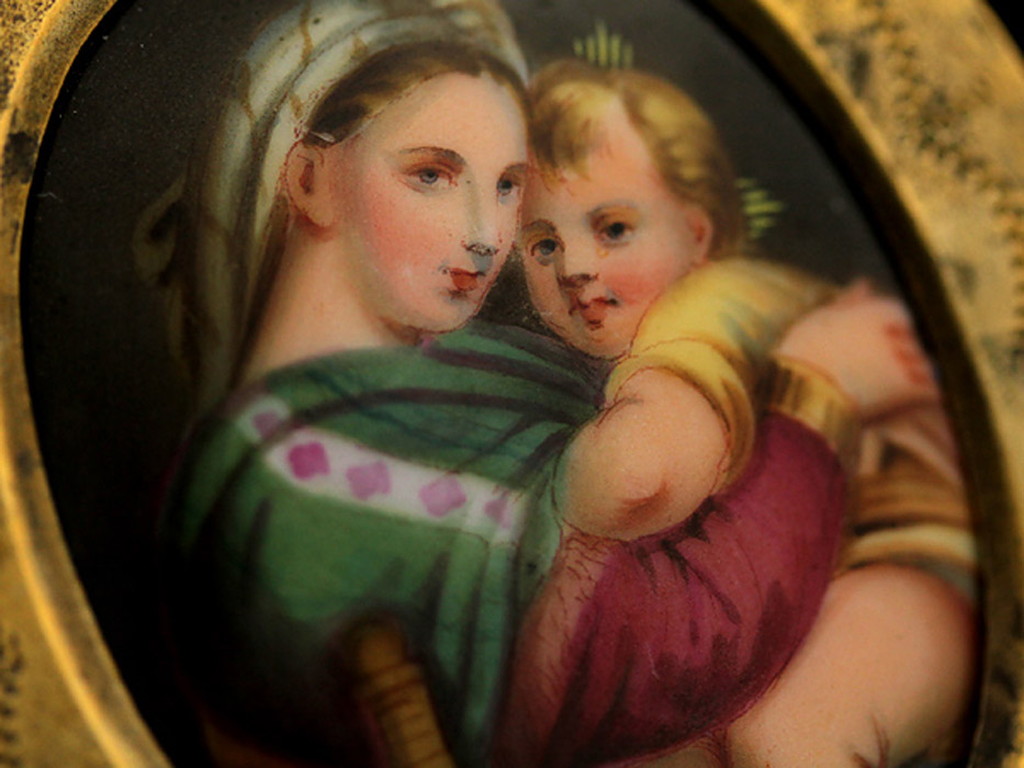 聖母マリアと幼きイエスキリストのエナメル画アンティークスタンド