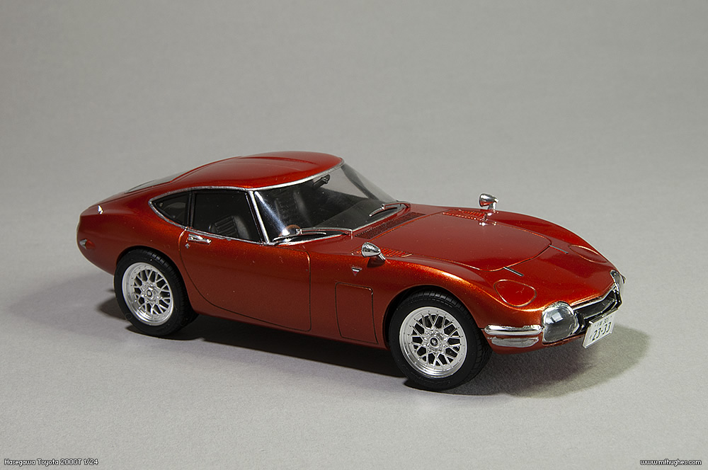Hasegawa Toyota 2000GT 1/24. Photographs.