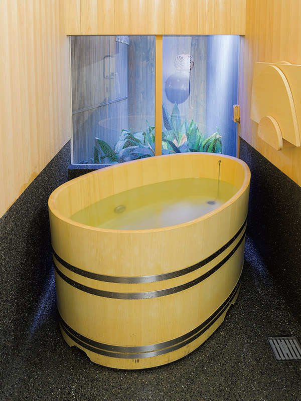 体になじむ木の風呂桶│63号 桶・樽のモノ語り：機関誌『水の文化