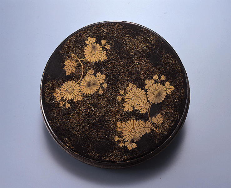 籬菊蒔絵香合（鏡箱） - MIHO MUSEUM