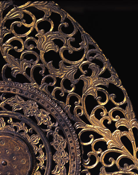 金銅透彫光背 - MIHO MUSEUM