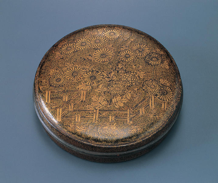 籬菊蒔絵香合（鏡箱） - MIHO MUSEUM