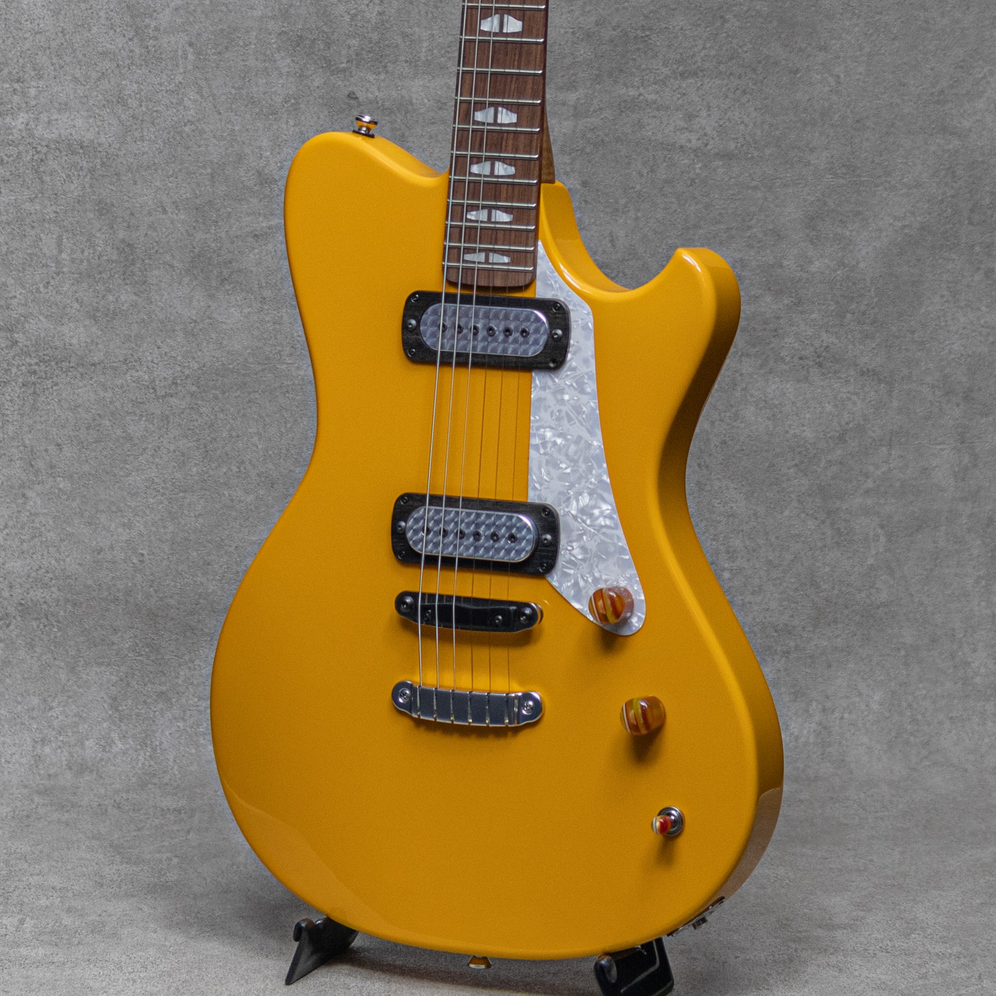 A-Type FF42 / Toploading Hardtail Signal Yellow: エレキギター