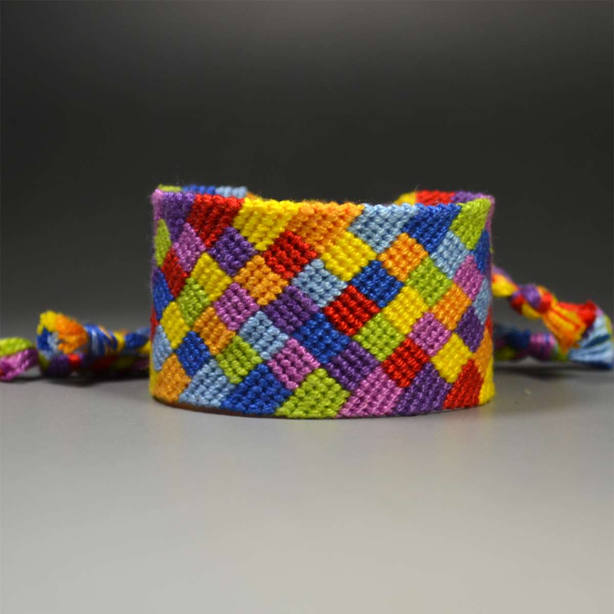 DEX056:ミサンガ・繊細模様[チェック模様・大]・通販:ミサンガ販売店