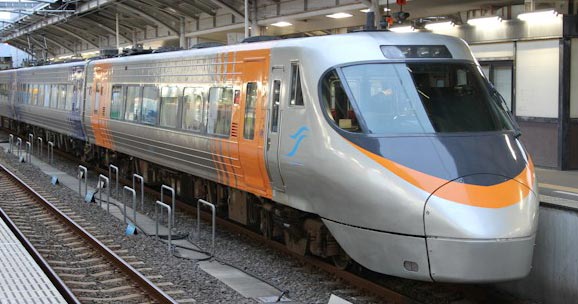 JR四国8000系 特急「しおかぜ いしづち」 3両セット | KATO(カトー) 10