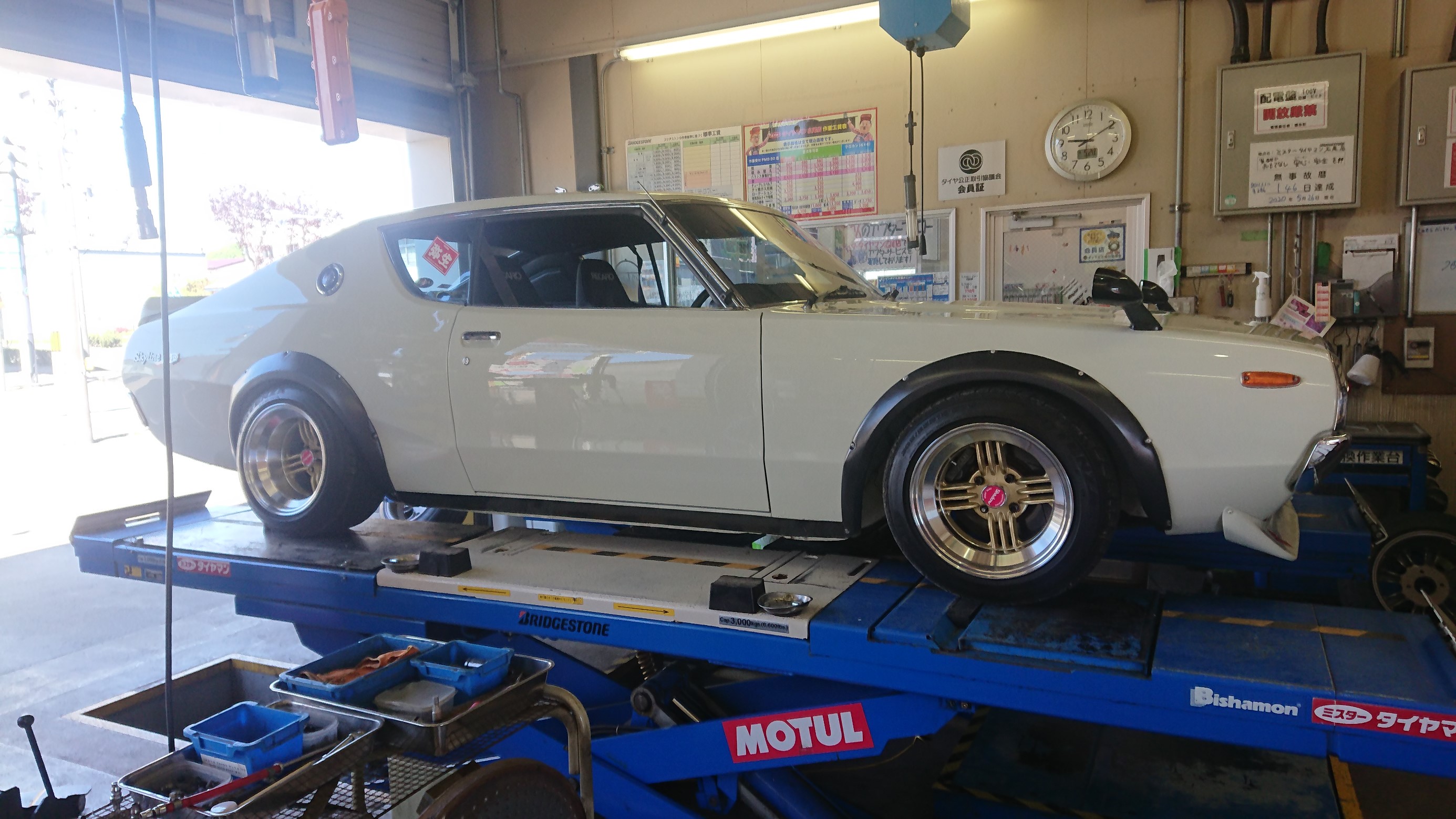 ケンメリスカイラインにはやっぱりこのホイールがお似合い「RSワタナベ