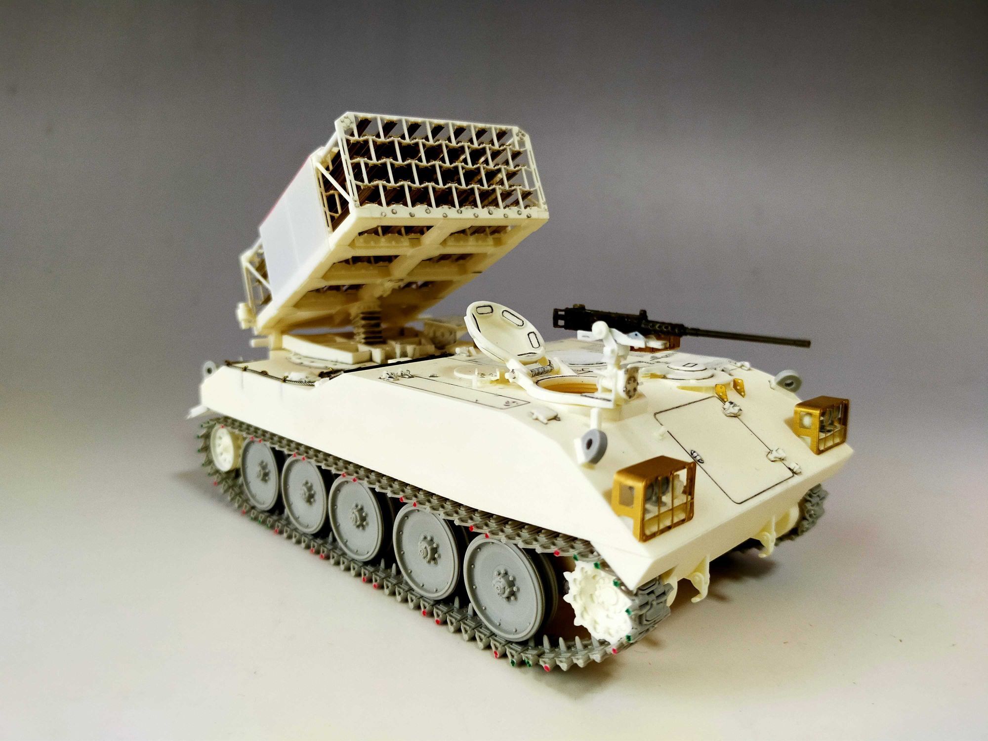 えときんモデル[ETK3509]1/35 75式自走多連装130mmロケット弾発射機