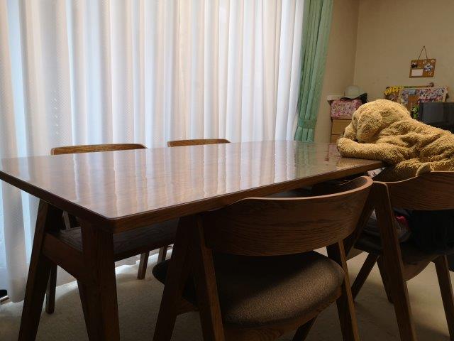 ウニコ・アディ【800×1500】に透明テーブルマットを敷いてみて | 透明