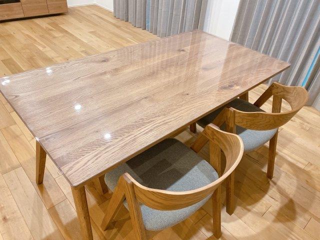 ウニコ・アディ【800×1500】に透明テーブルマットを敷いてみて | 透明