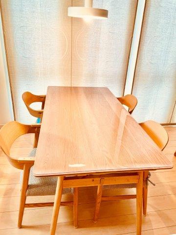 KEYUCA バリタⅡに透明テーブルマットを敷いた事例 | 透明テーブル