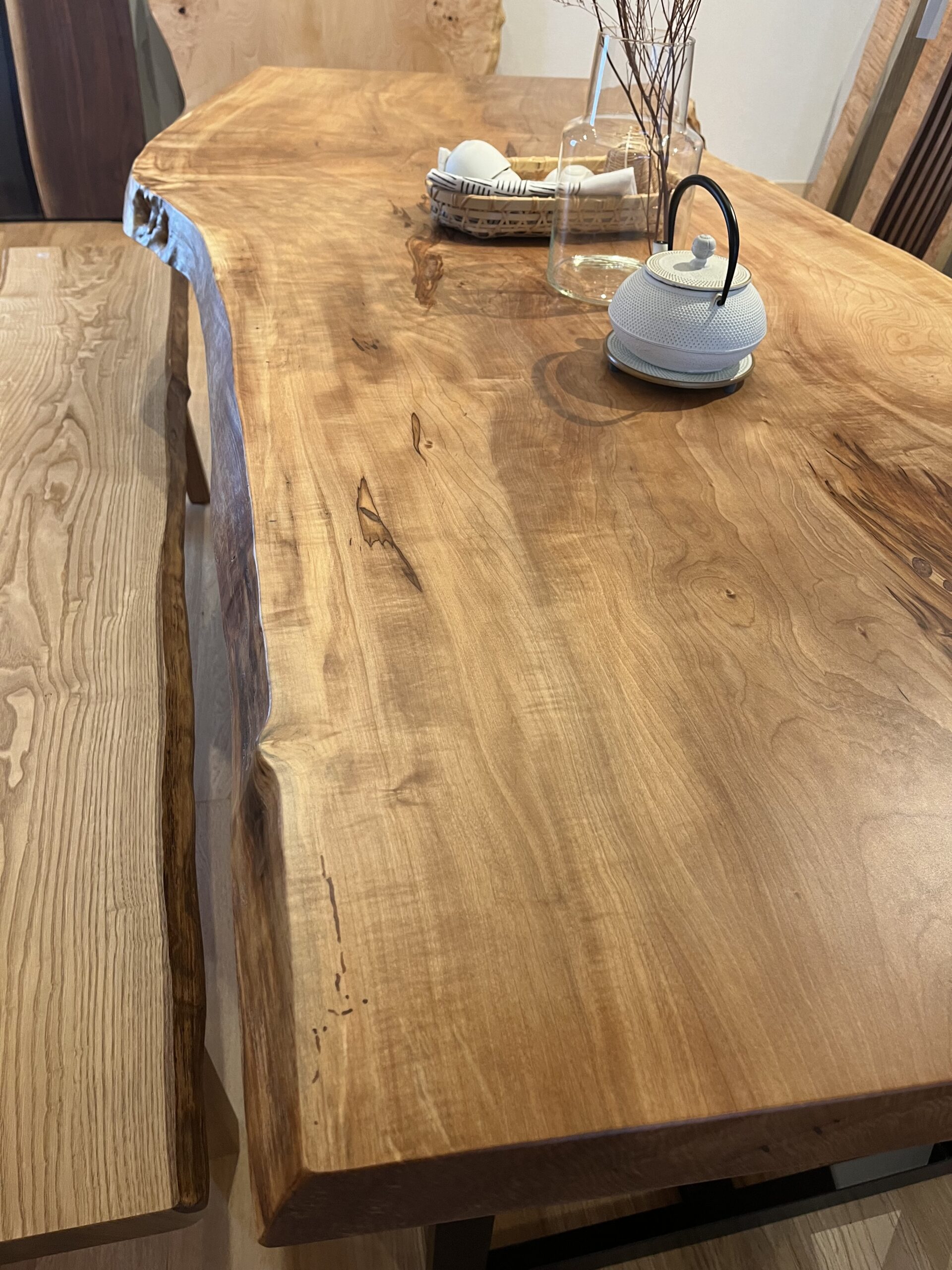 栃(トチ)テーブル天板(mkc699‐g60)｜無垢の家具｜粗木から選べる