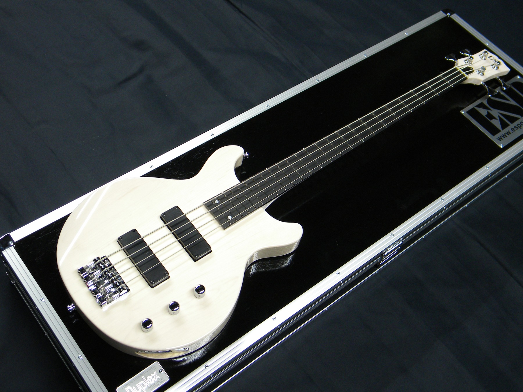 ESP エレキベースJ-TVB-V Blond Sig. Serial #25 30本限定品 LUNA SEA