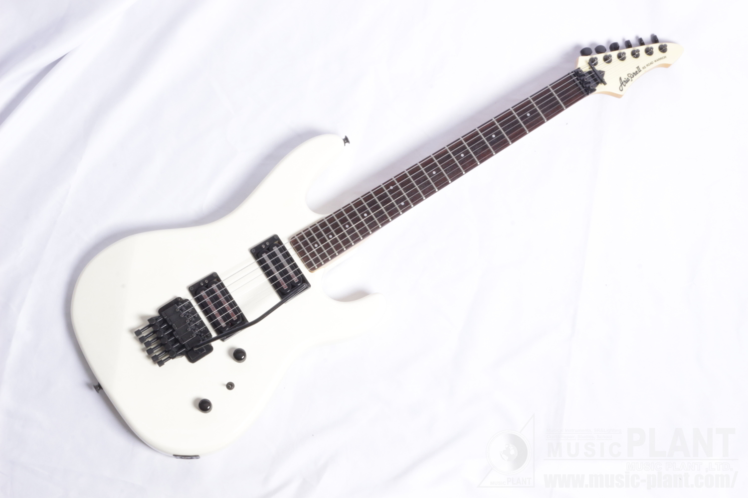 ARIA PRO II エレキギターRS ROAD WARRIOR White中古()売却済みです