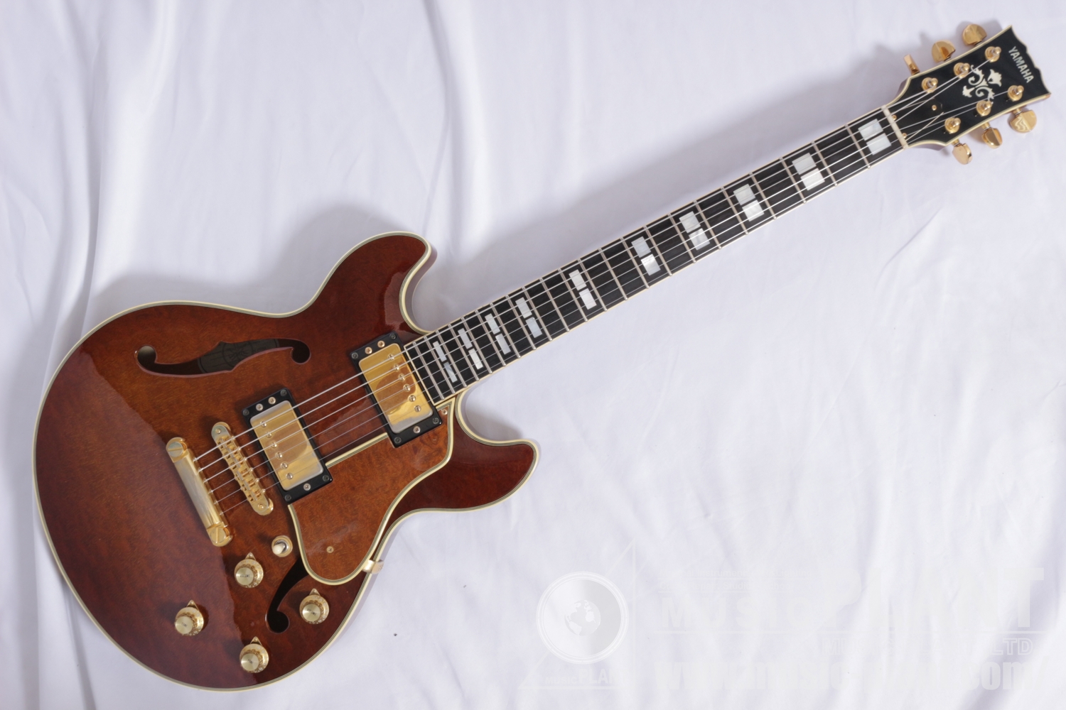 YAMAHA エレキギターSAS1500中古品()売却済みです。あしからずご了承