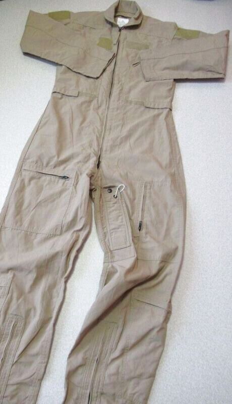 米軍実物 CWU27/P フライトスーツ タン 40L カバーオール/つなぎ/CWU27/P