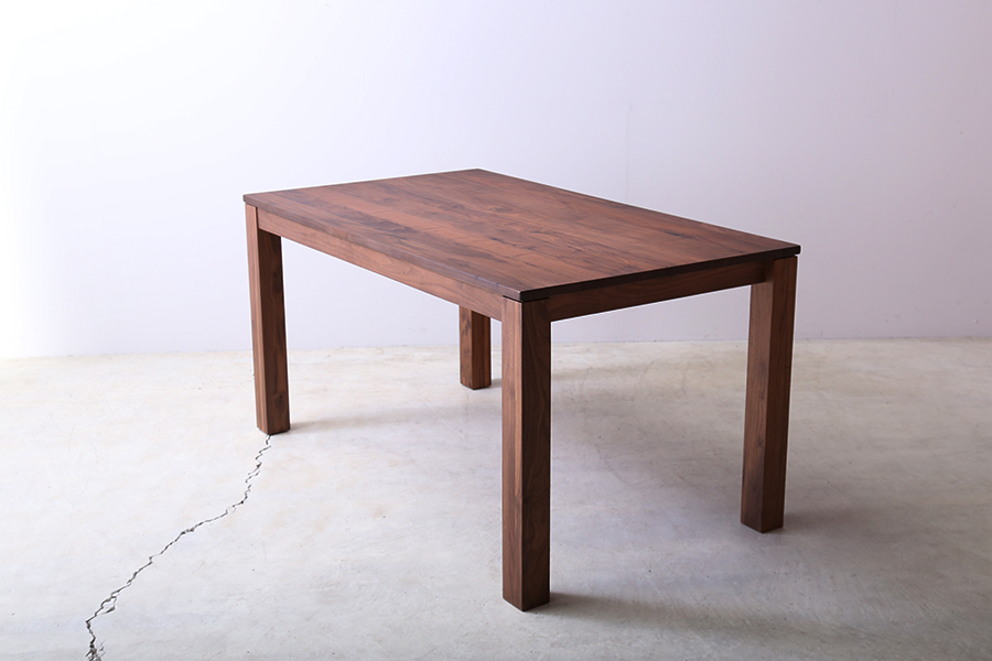 SE 伸長式無垢材ダイニングテーブル WN(ウォールナット