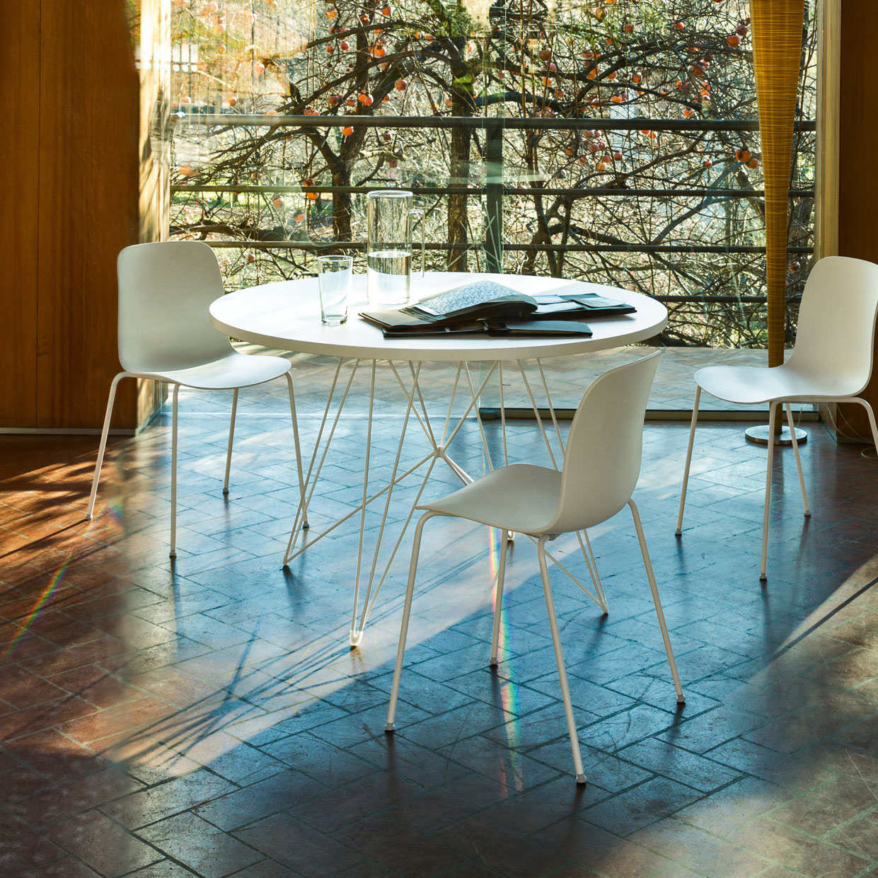 MAGIS（マジス）XZ3 Tavolo テーブル ラウンド Φ120 ホワイト×ホワイト