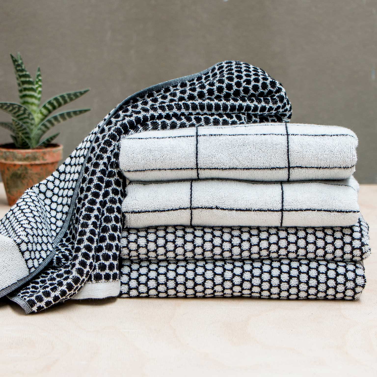 METTE DITMER（メッテ ディトマー）GRID タオル | LIVING MOTIF｜家具