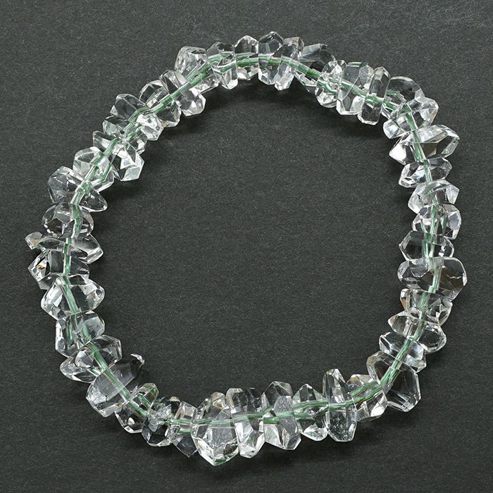 緑水晶 慈愛 恋愛成就 ヒーリング 癒し 創造力 判断力 調和 リラックス