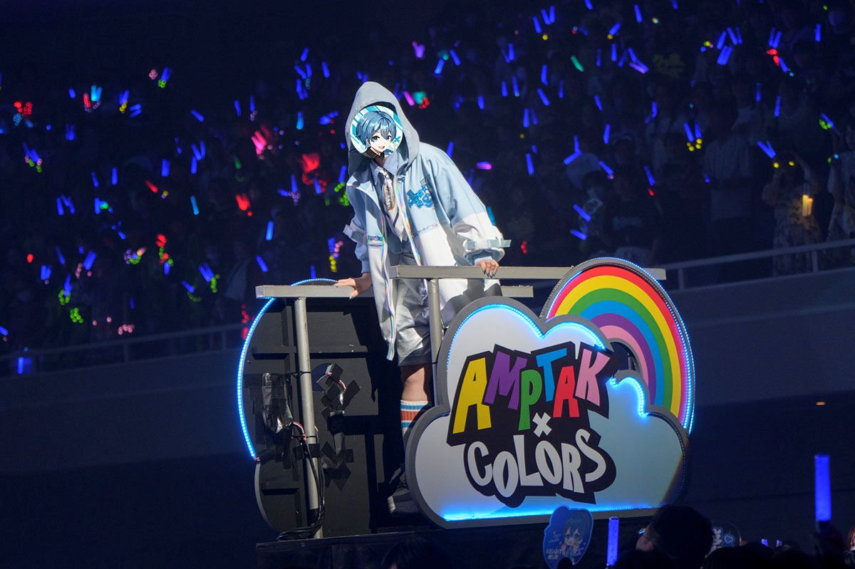 超多才2.5次元歌い手グループAMPTAKxCOLORS、初の日本武道館公演