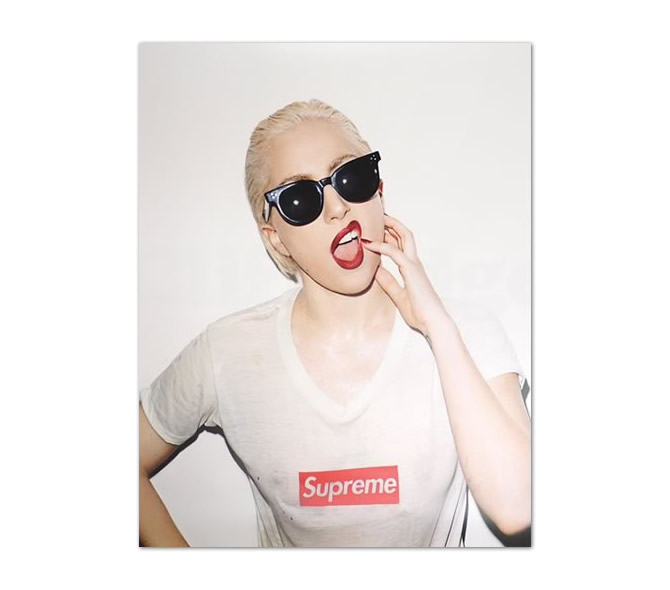 Supreme ケイトモス（Lady Gaga）のポスターを販売 ー NOISEKING