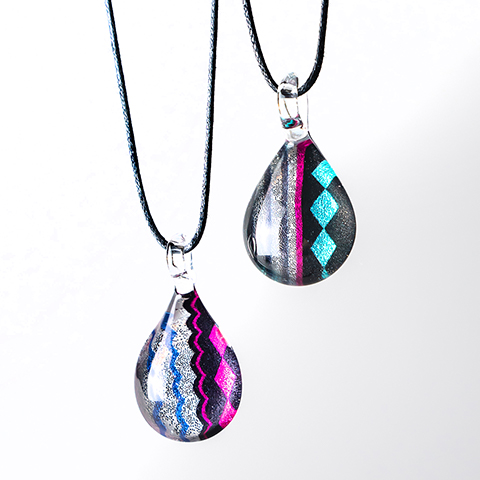 ニュースリリース】ハンドメイドグラスジュエリー「ノースワングラス