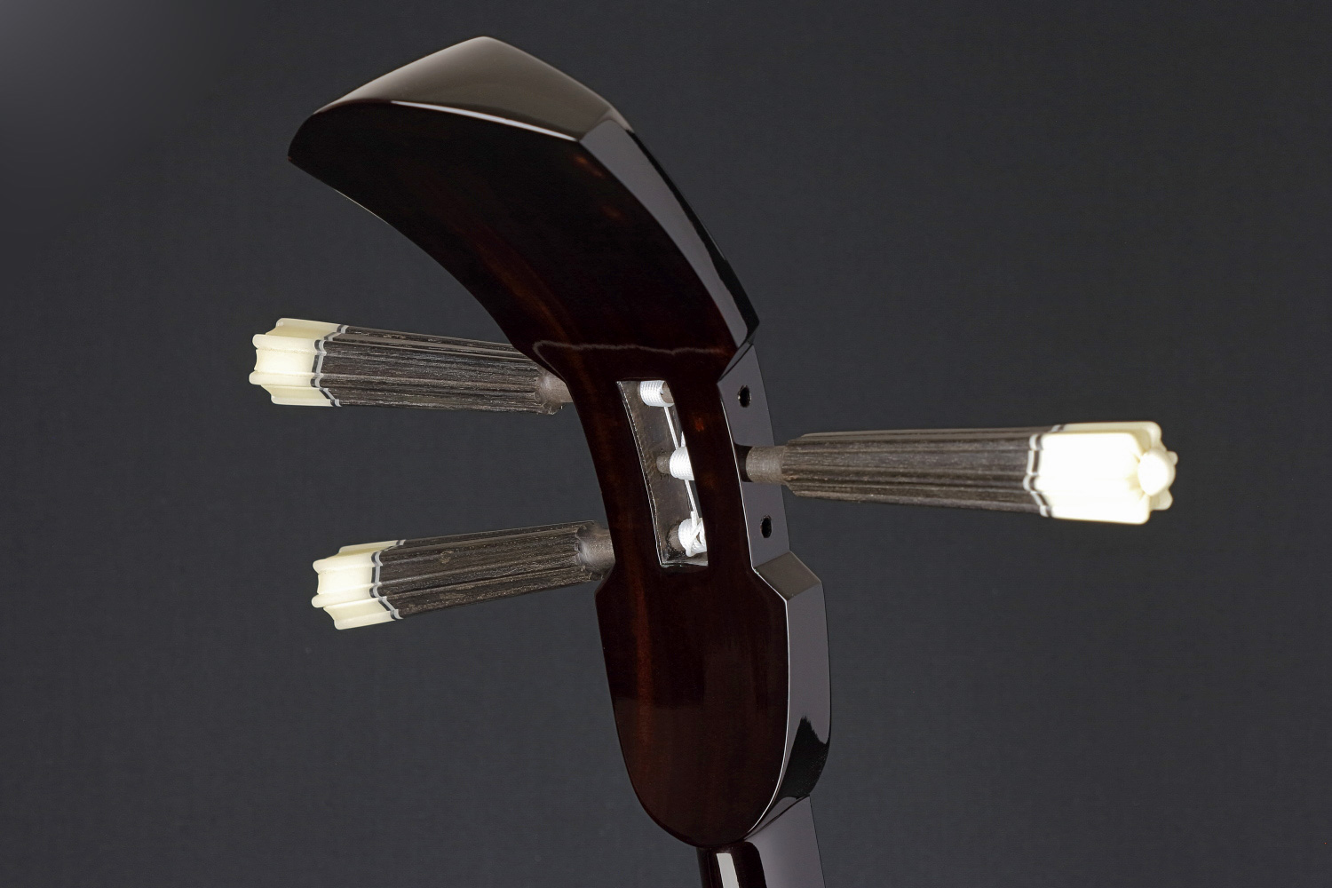 逸品三線】縞黒檀「知念大工型」本張り三線｜三線専門店ナビィ三線