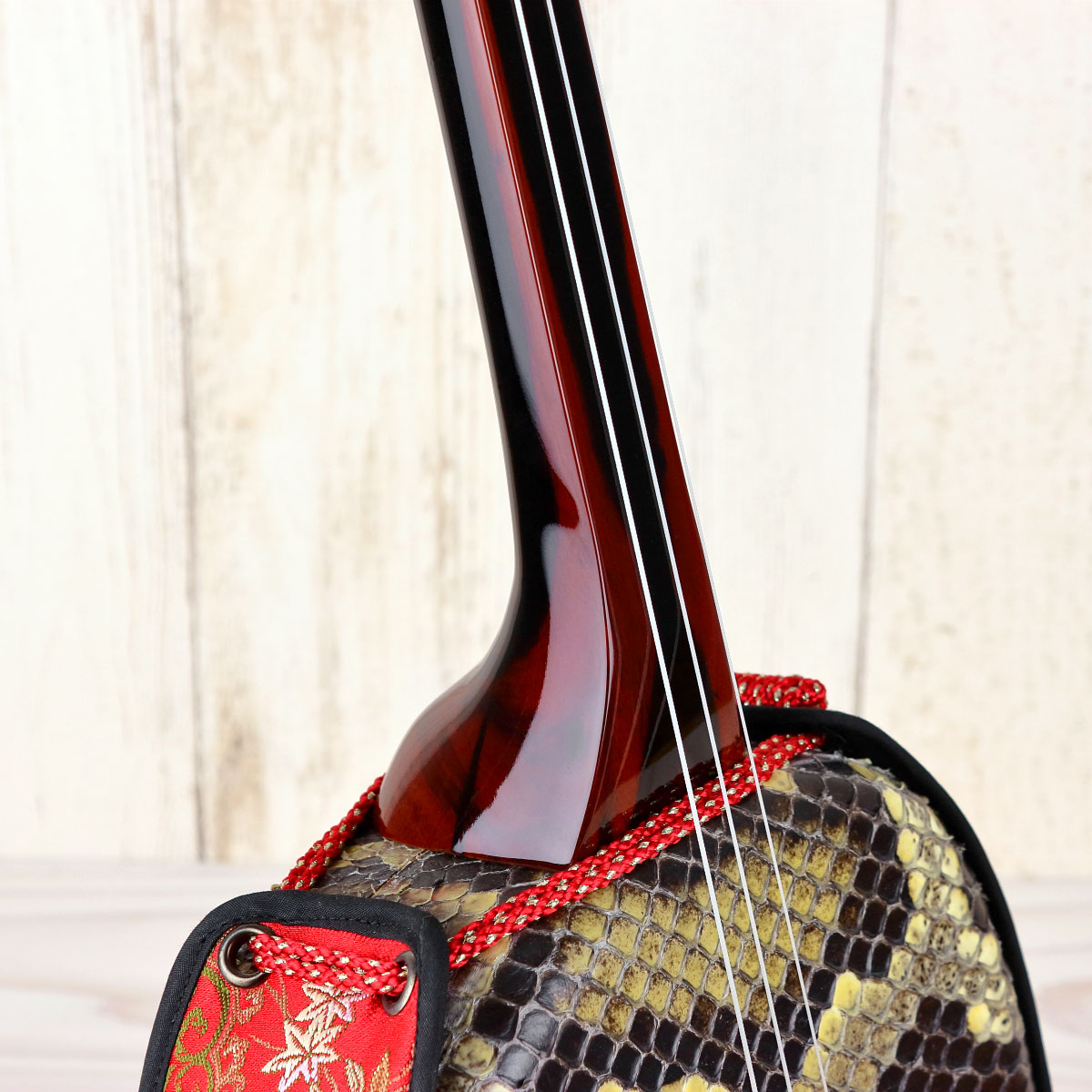 逸品三線】真壁型【八重山黒木製】本張り三線｜三線専門店ナビィ三線