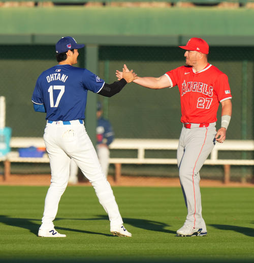 ドジャース大谷翔平、初の古巣エンゼルス戦第1打席は空振り三振 153