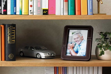 ミニ骨壷 フォトスタンド型 | ソウルジュエリー 公式ブランドサイト