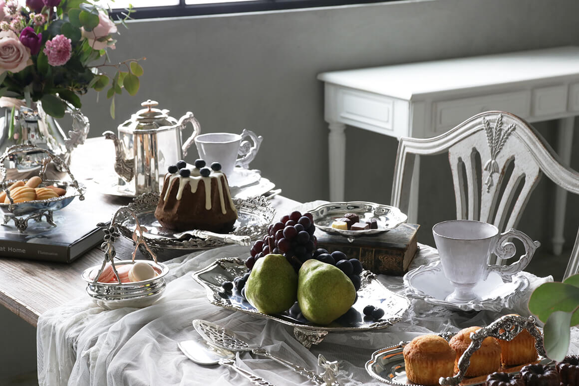 Royal Family ロイヤルファミリー シルバートレーDina 飾り皿 小物入れ