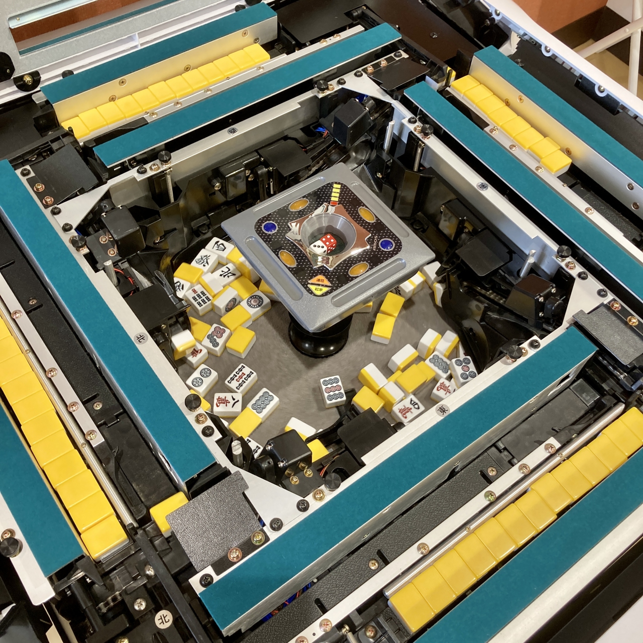 全自動麻雀卓アモスレックス3 -AMOS REXXⅢ-【送料無料】 / 全自動麻雀