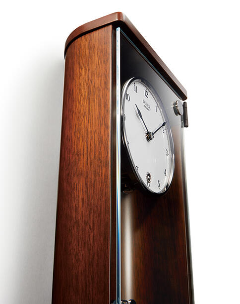 デコールセイコーの機械式振り子時計「息吹」に 琺瑯（ほうろう）文字