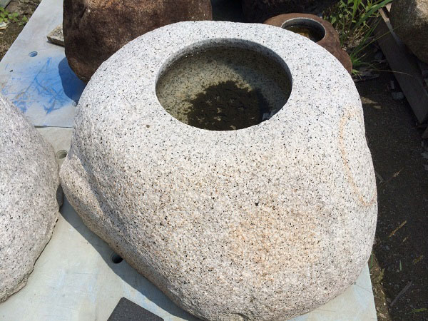 08）水鉢 | 株式会社 石州（三重県四日市市） | 墓石、庭石、各種石材販売