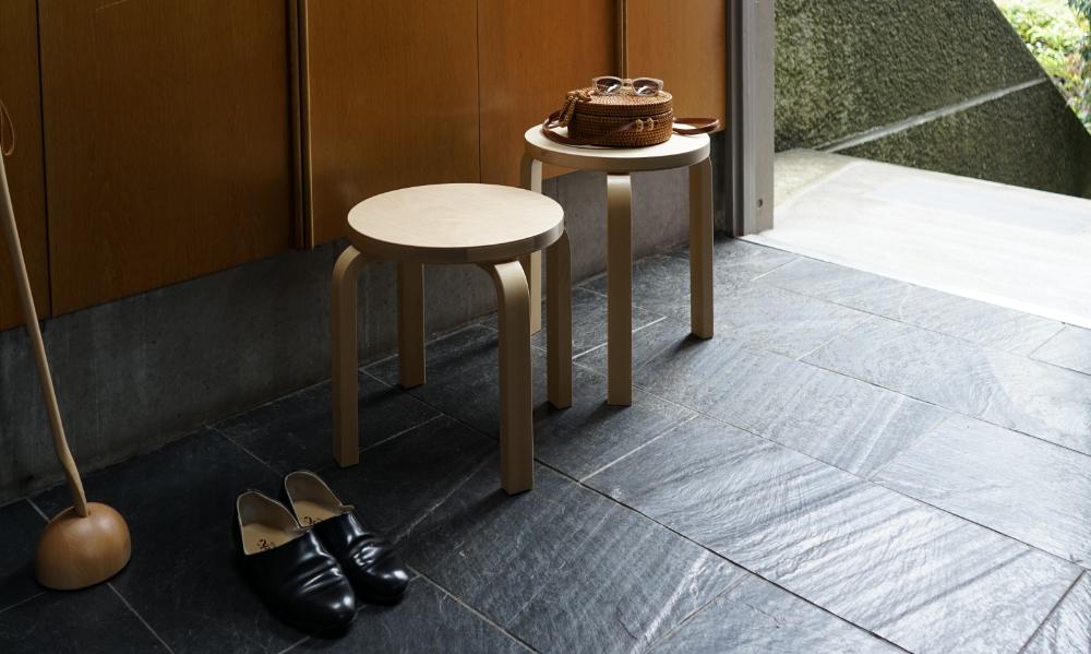 スツール60 / ブラックリノリウム 組立て無料Artek（アルテック