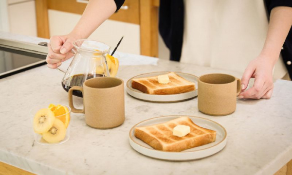 マグカップ HP019 325ml / ナチュラルHasami Porcelain（ハサミ